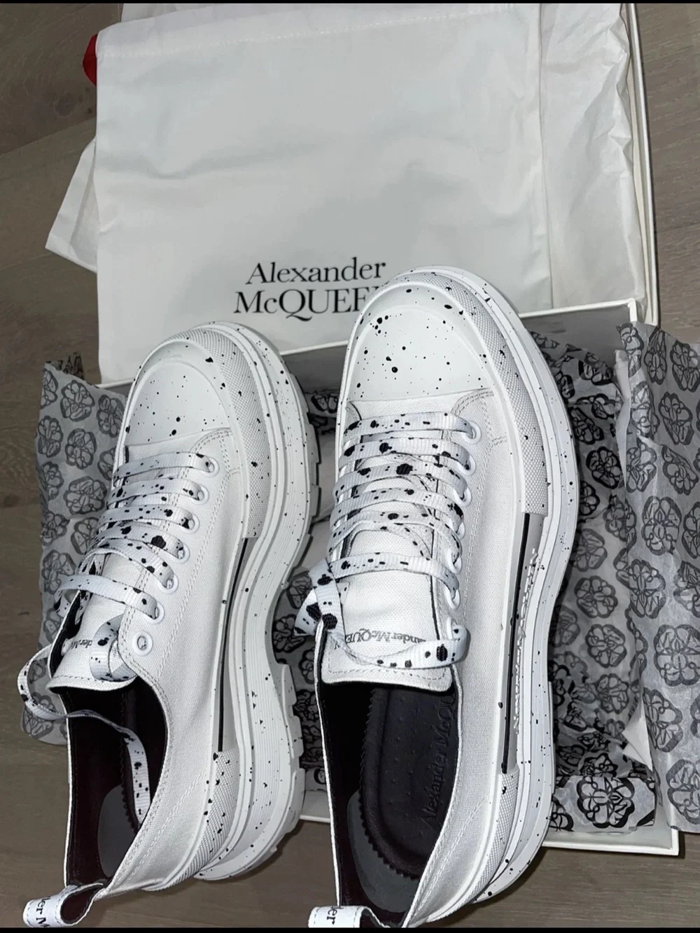 Alexander McQueen Men's Casual Sneaker, Size 11 - White